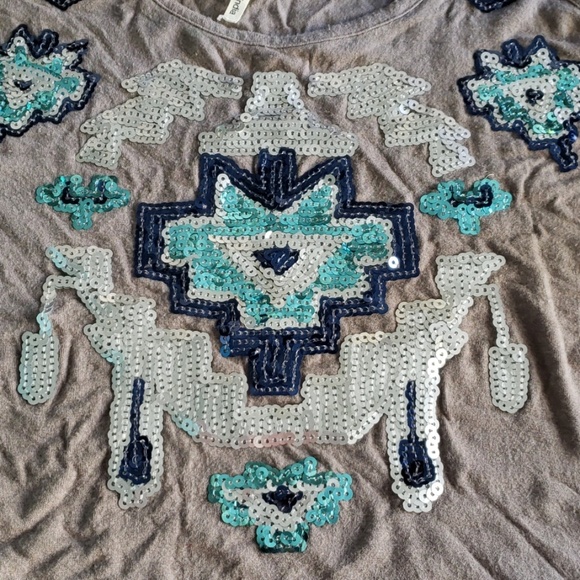 Tribal Tank - Picture 2 of 4